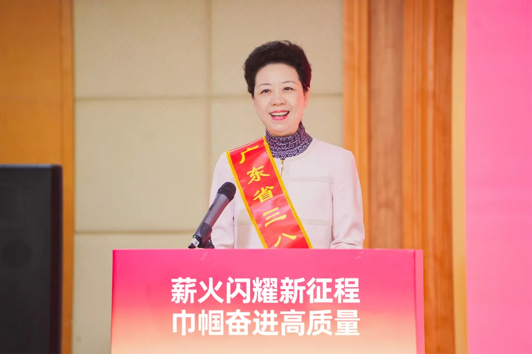 中国妇女报 | AG尊龙凯时李倩仪专访：以供应链为笔，绘行业新篇章